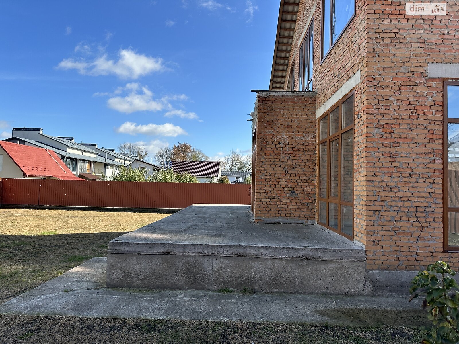 двоповерховий будинок з гаражем, 210 кв. м, цегла. Продаж в Бучі фото 1 двоповерховий будинок з гаражем, 210 кв. м, цегла. Продаж в Бучі фото 1