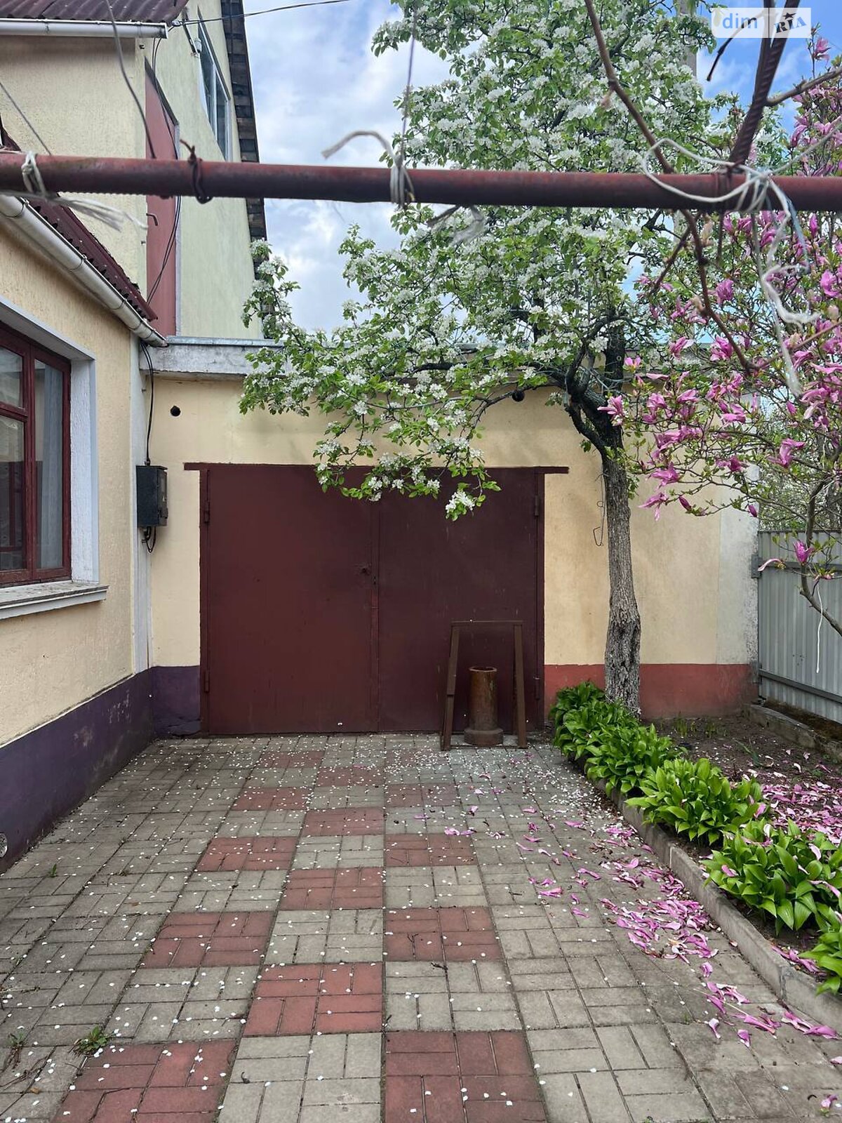 двоповерховий будинок з верандою, 80 кв. м, цегла. Продаж у Буках фото 1 двоповерховий будинок з верандою, 80 кв. м, цегла. Продаж у Буках фото 1