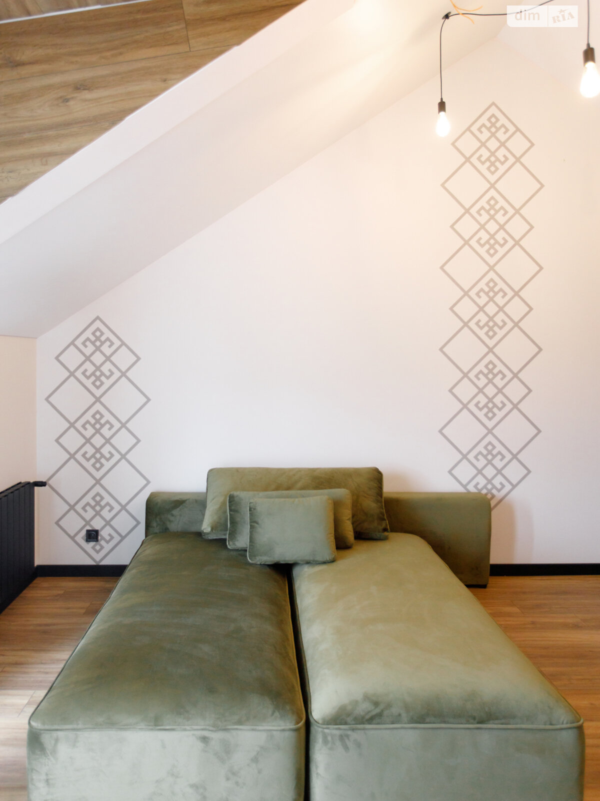 двоповерховий будинок з опаленням, 120 кв. м, газобетон. Продаж в Буковелі, район Буковель фото 1