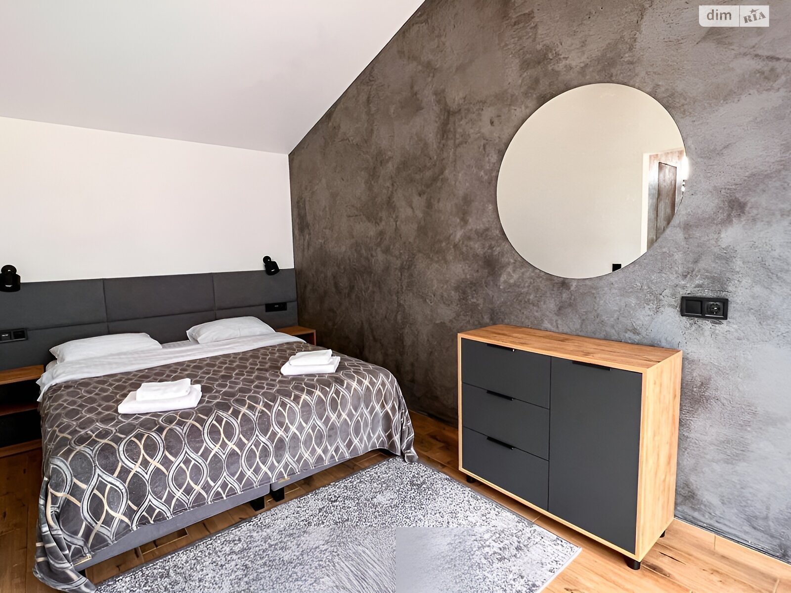 одноповерховий будинок, 45 кв. м, панель. Продаж у Буковелі фото 1