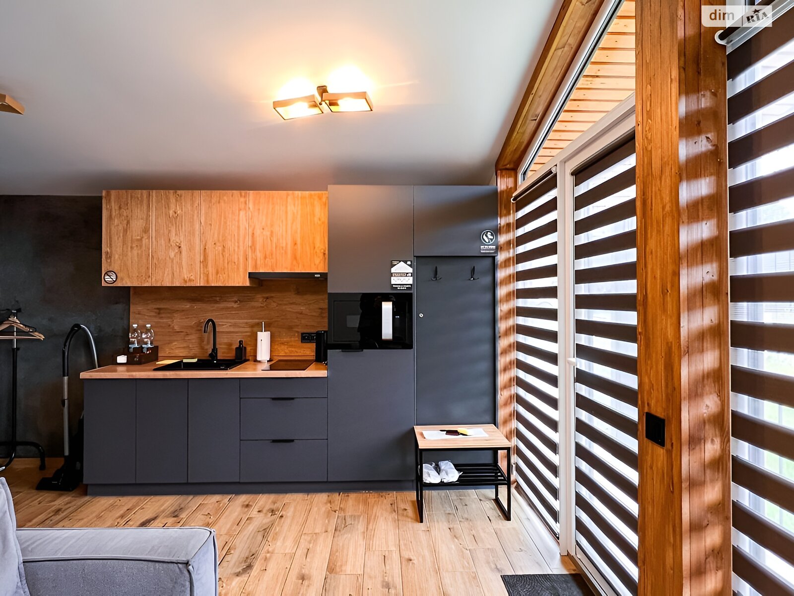 одноповерховий будинок, 45 кв. м, панель. Продаж у Буковелі фото 1