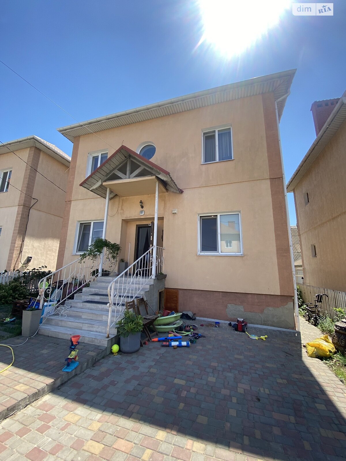 двоповерховий будинок з опаленням, 180 кв. м, кирпич. Продаж у Одесі фото 1 двоповерховий будинок з опаленням, 180 кв. м, кирпич. Продаж у Одесі фото 1