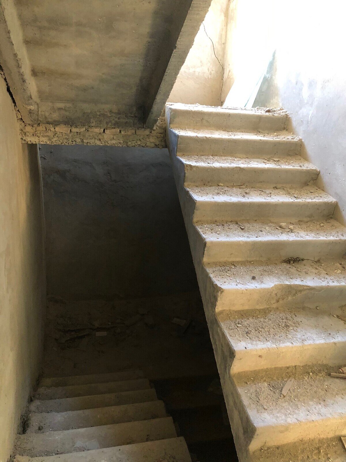 триповерховий будинок з гаражем, 369.4 кв. м, цегла. Продаж у Сухому Лимані фото 1