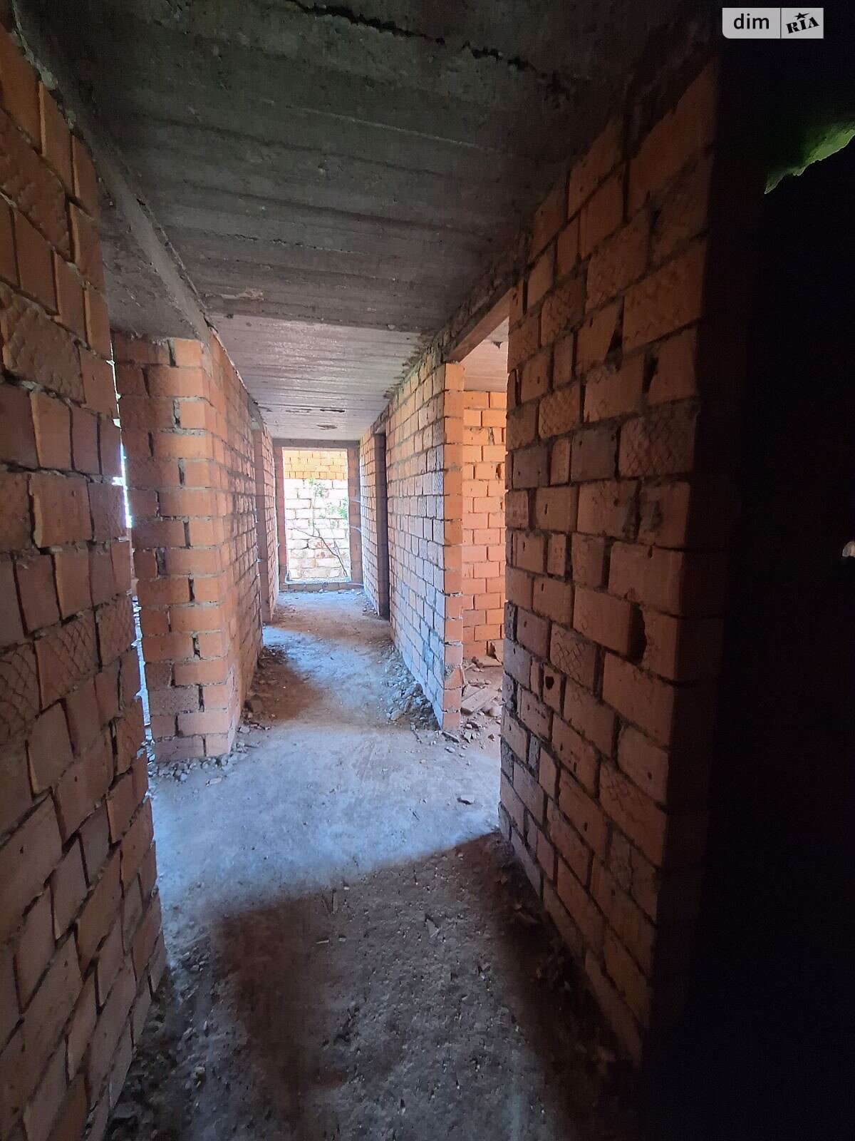 двоповерховий будинок, 271 кв. м, цегла. Продаж у Буштино фото 1 двоповерховий будинок, 271 кв. м, цегла. Продаж у Буштино фото 1