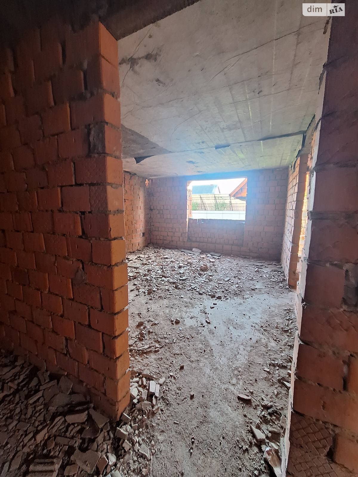 двоповерховий будинок, 271 кв. м, цегла. Продаж у Буштино фото 1 двоповерховий будинок, 271 кв. м, цегла. Продаж у Буштино фото 1