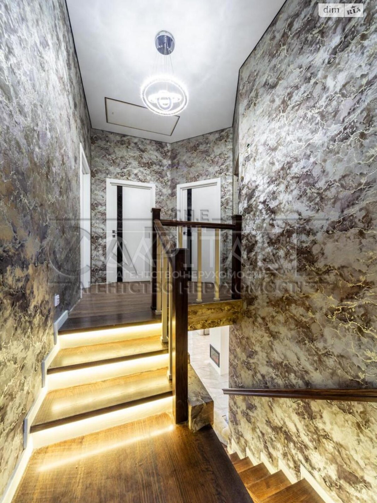 двоповерховий будинок з ремонтом, 226.26 кв. м, цегла. Продаж у Бузовій фото 1 двоповерховий будинок з ремонтом, 226.26 кв. м, цегла. Продаж у Бузовій фото 1