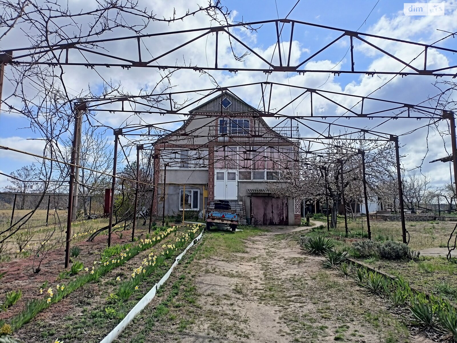 трехэтажный дом с балконом, 247 кв. м, кирпич силикатный. Продажа в Бузском фото 1 трехэтажный дом с балконом, 247 кв. м, кирпич силикатный. Продажа в Бузском фото 1