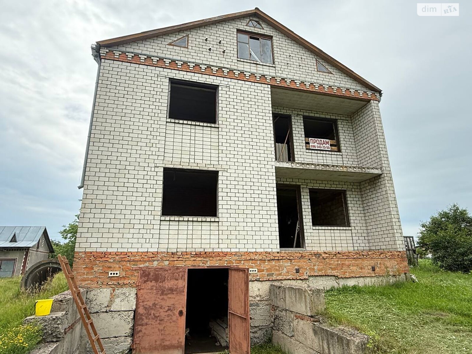 двоповерховий будинок з гаражем, 306.2 кв. м, ракушняк. Продаж у Бистриці фото 1 двоповерховий будинок з гаражем, 306.2 кв. м, ракушняк. Продаж у Бистриці фото 1