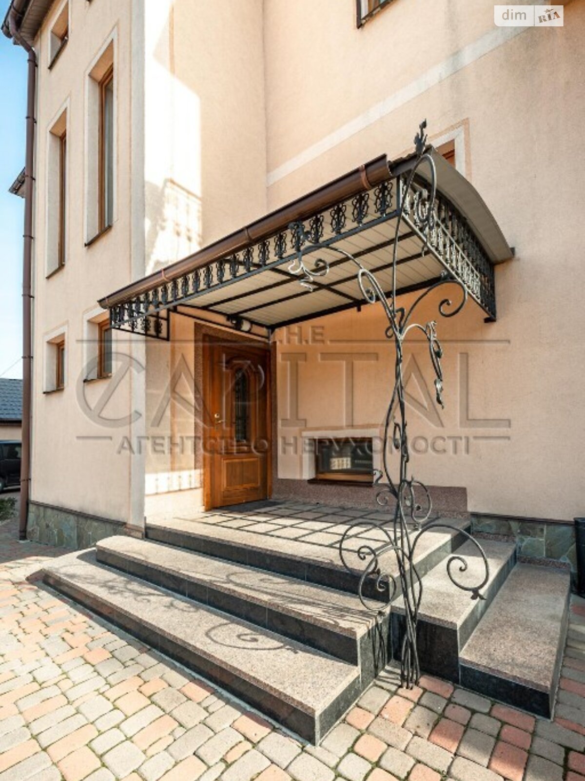 двоповерховий будинок, 850.6 кв. м, цегла. Продаж у Чабанах фото 1 двоповерховий будинок, 850.6 кв. м, цегла. Продаж у Чабанах фото 1