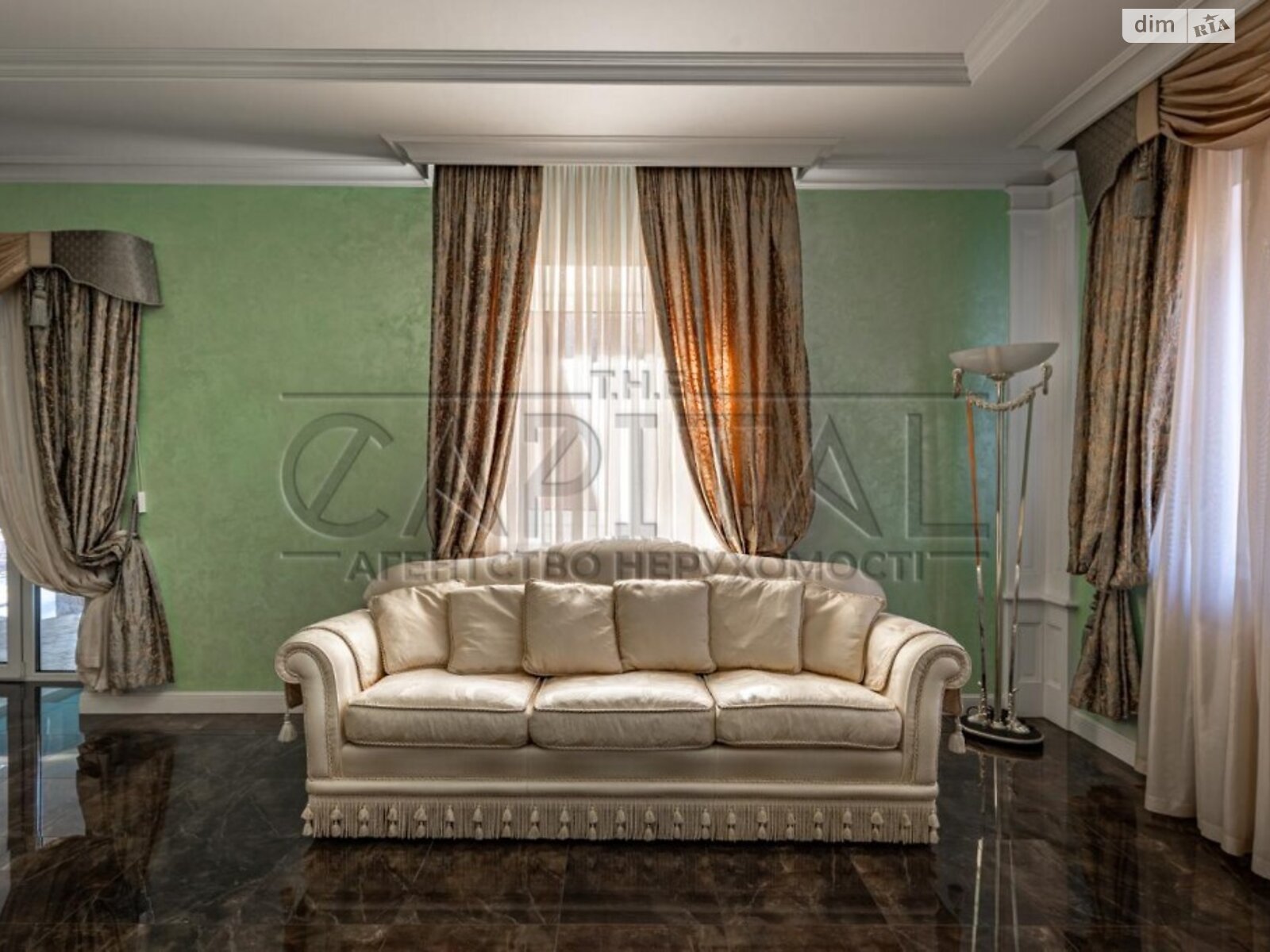 двоповерховий будинок, 850.6 кв. м, цегла. Продаж у Чабанах фото 1 двоповерховий будинок, 850.6 кв. м, цегла. Продаж у Чабанах фото 1