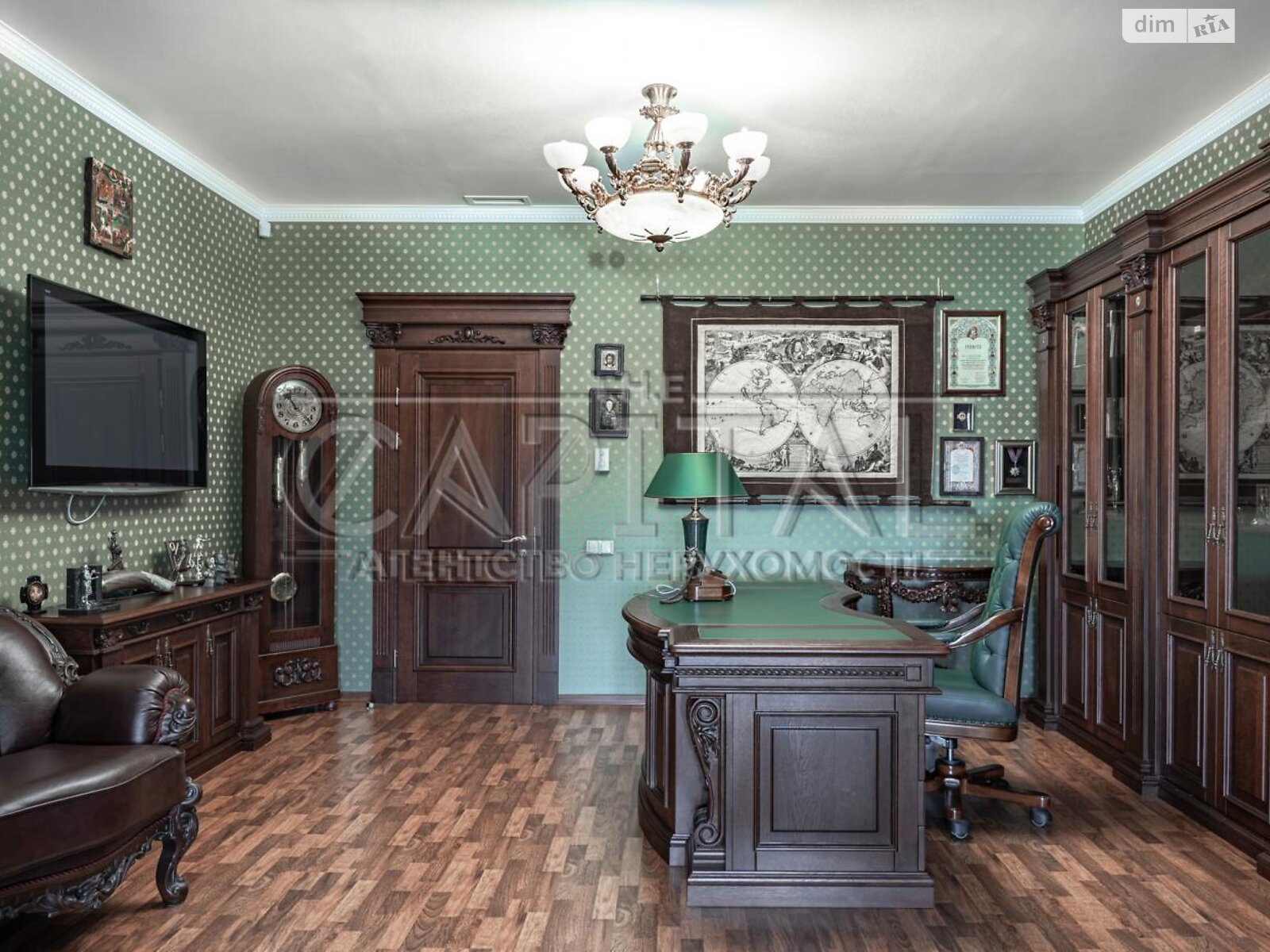 трехэтажный дом с верандой, 850.6 кв. м, кирпич. Продажа в Чабанах фото 1 трехэтажный дом с верандой, 850.6 кв. м, кирпич. Продажа в Чабанах фото 1