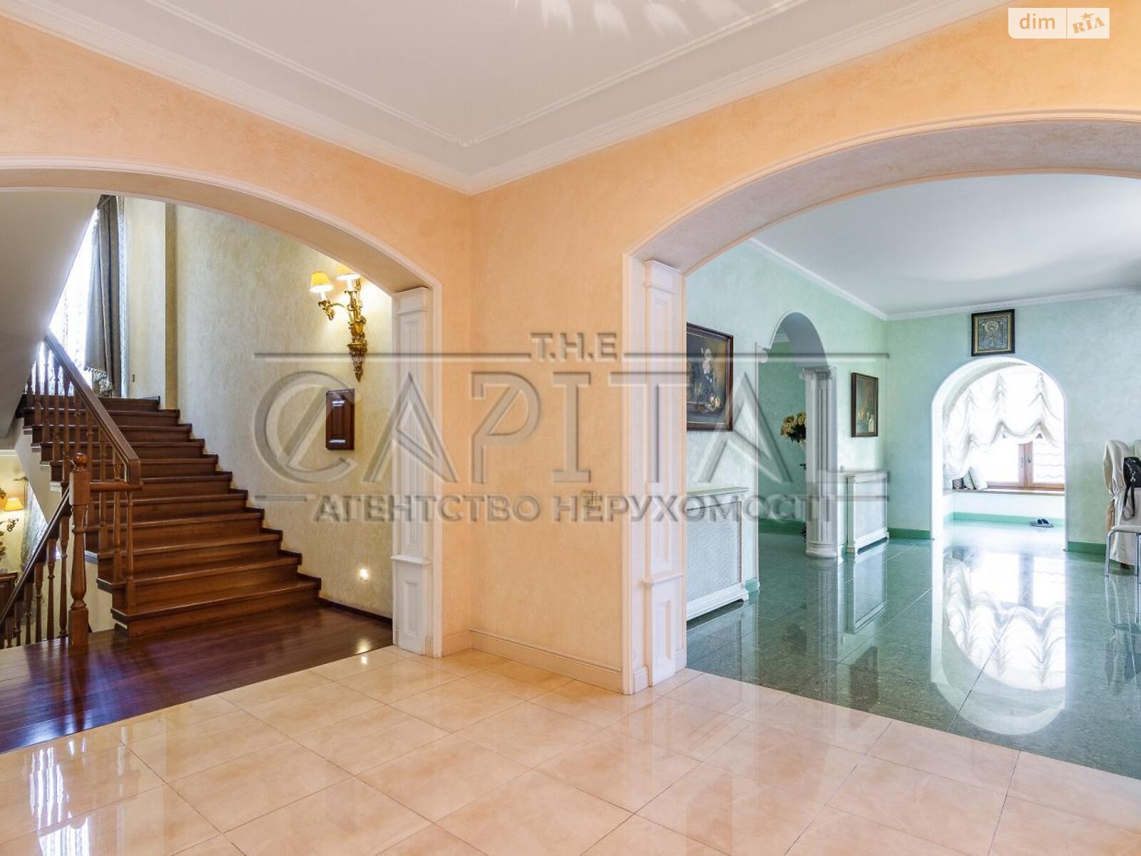 трехэтажный дом с верандой, 850.6 кв. м, кирпич. Продажа в Чабанах фото 1 трехэтажный дом с верандой, 850.6 кв. м, кирпич. Продажа в Чабанах фото 1