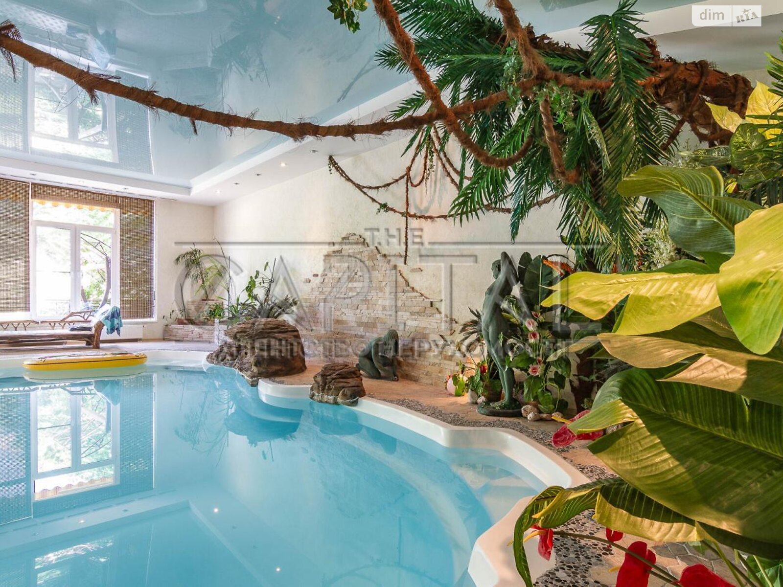 трехэтажный дом с верандой, 850.6 кв. м, кирпич. Продажа в Чабанах фото 1 трехэтажный дом с верандой, 850.6 кв. м, кирпич. Продажа в Чабанах фото 1