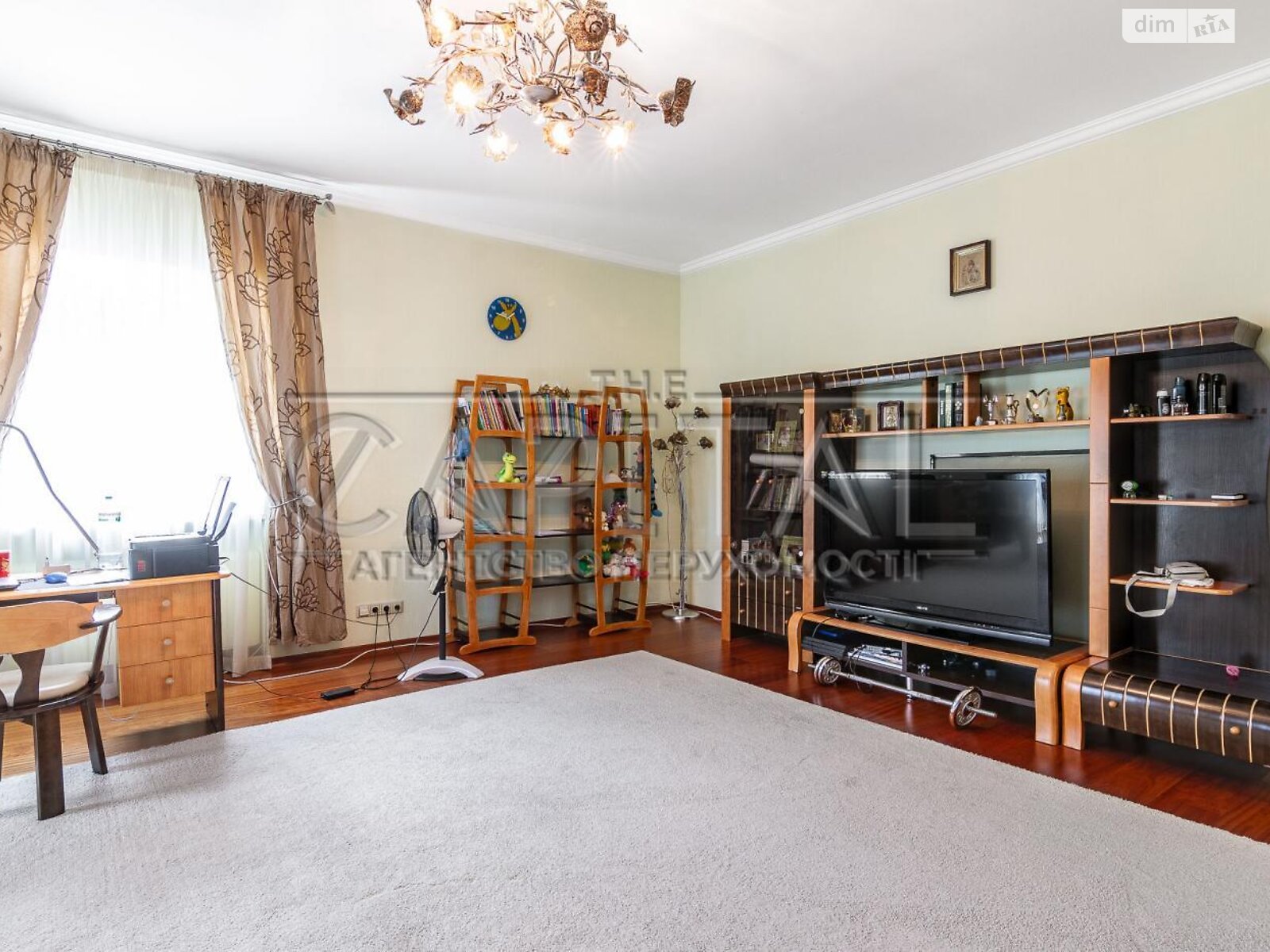 трехэтажный дом с верандой, 850.6 кв. м, кирпич. Продажа в Чабанах фото 1 трехэтажный дом с верандой, 850.6 кв. м, кирпич. Продажа в Чабанах фото 1