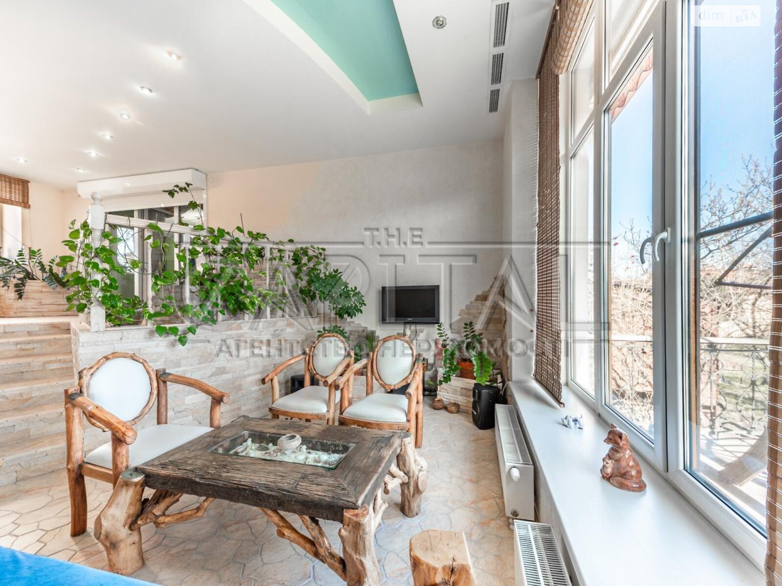 трехэтажный дом с верандой, 850.6 кв. м, кирпич. Продажа в Чабанах фото 1 трехэтажный дом с верандой, 850.6 кв. м, кирпич. Продажа в Чабанах фото 1