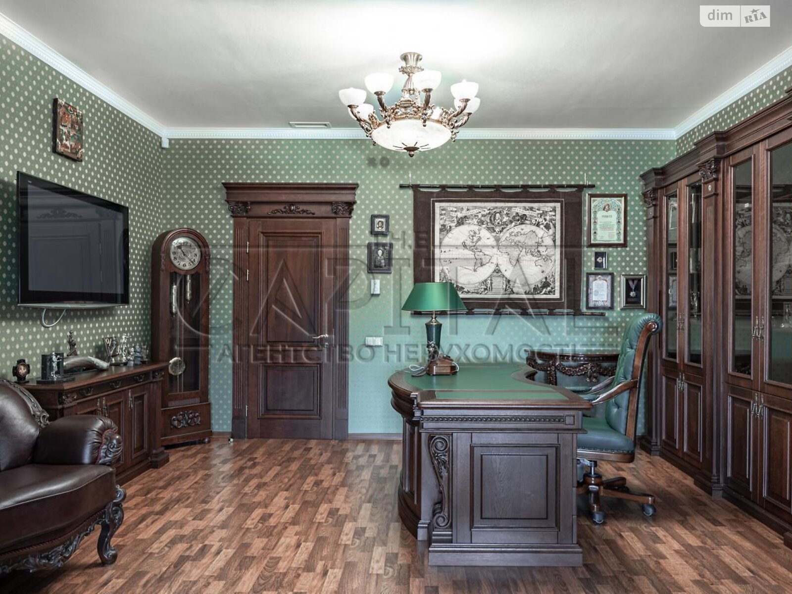 чотириповерховий будинок бесідка, 850.6 кв. м, цегла. Продаж у Чабанах фото 1 чотириповерховий будинок бесідка, 850.6 кв. м, цегла. Продаж у Чабанах фото 1