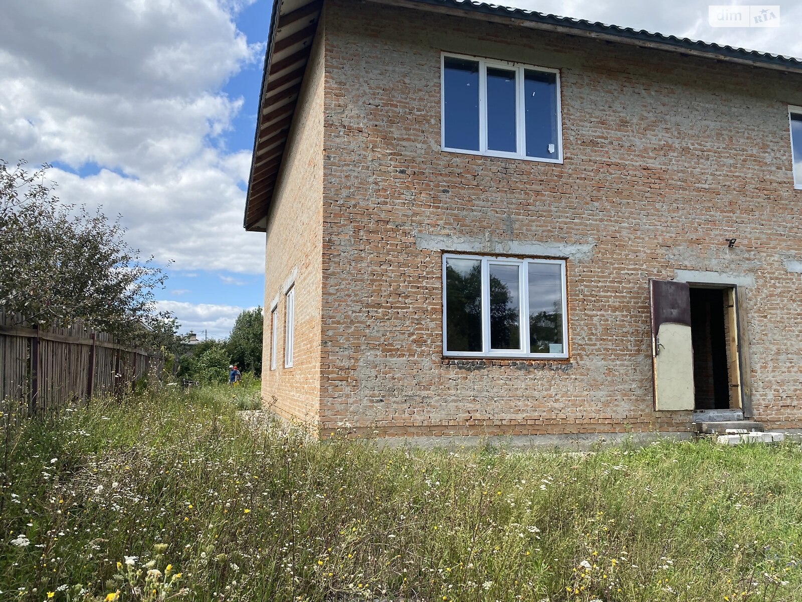 двухэтажный дом с гаражом, 270 кв. м, кирпич. Продажа в Чабанах фото 1 двухэтажный дом с гаражом, 270 кв. м, кирпич. Продажа в Чабанах фото 1