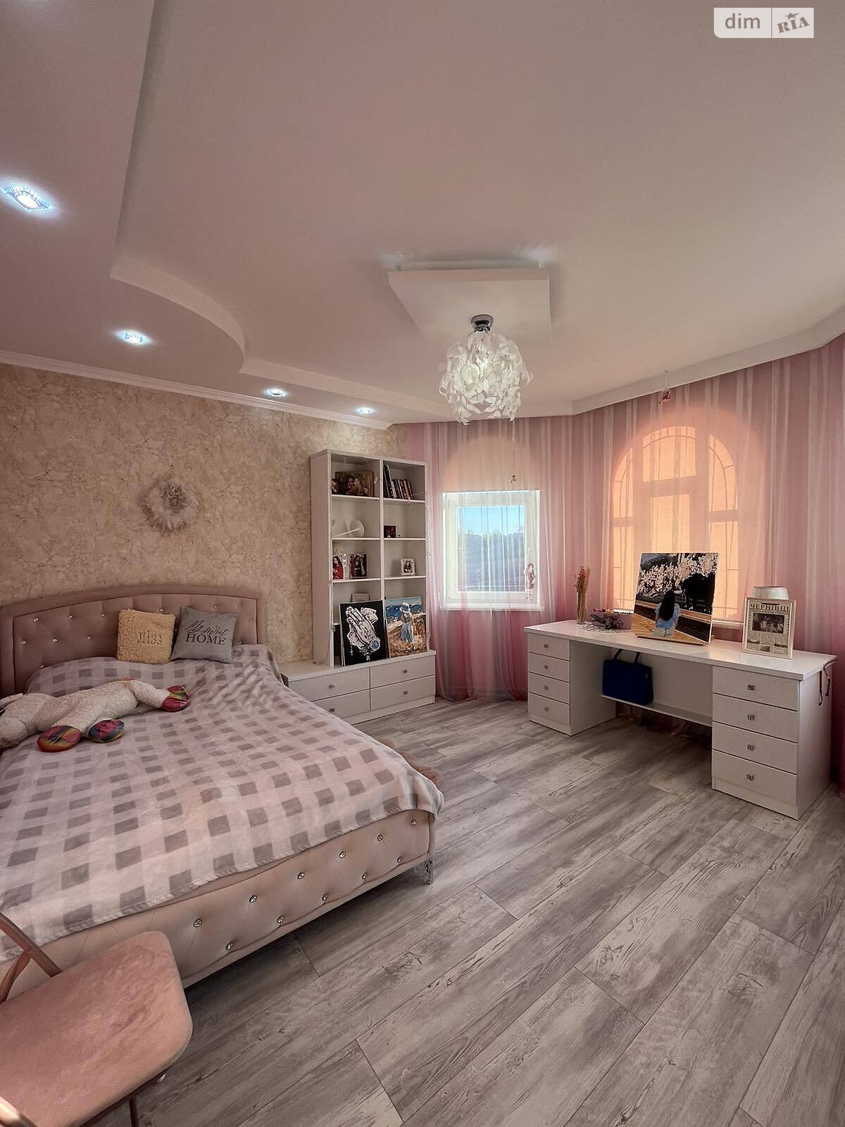 двоповерховий будинок з верандою, 250 кв. м, цегла. Продаж у Чагорі фото 1 двоповерховий будинок з верандою, 250 кв. м, цегла. Продаж у Чагорі фото 1