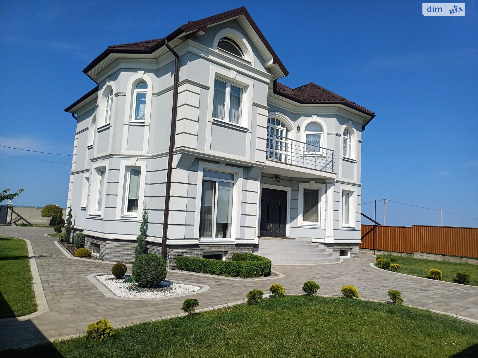 двоповерховий будинок з верандою, 250 кв. м, цегла. Продаж у Чагорі фото 1 двоповерховий будинок з верандою, 250 кв. м, цегла. Продаж у Чагорі фото 1