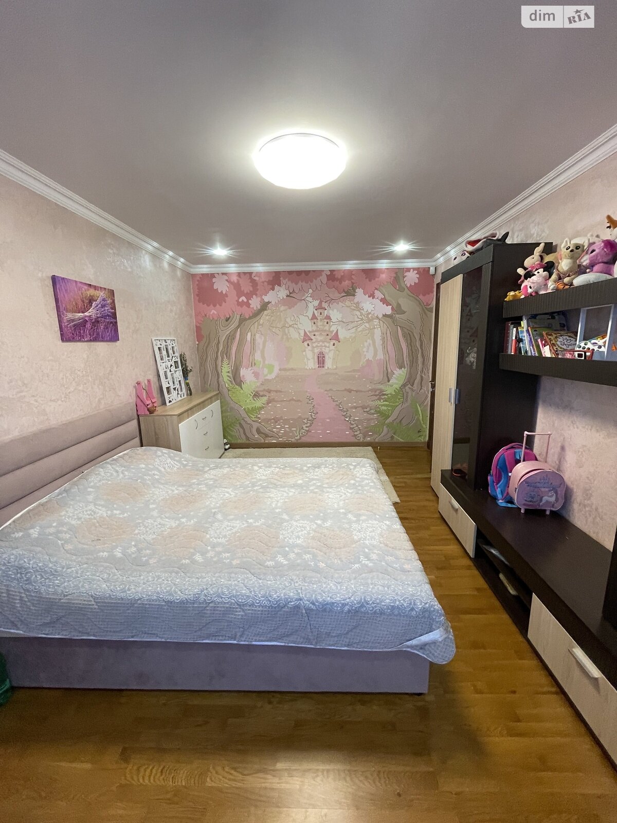 трехэтажный дом с балконом, 263 кв. м, кирпич. Продажа в Чагоре фото 1