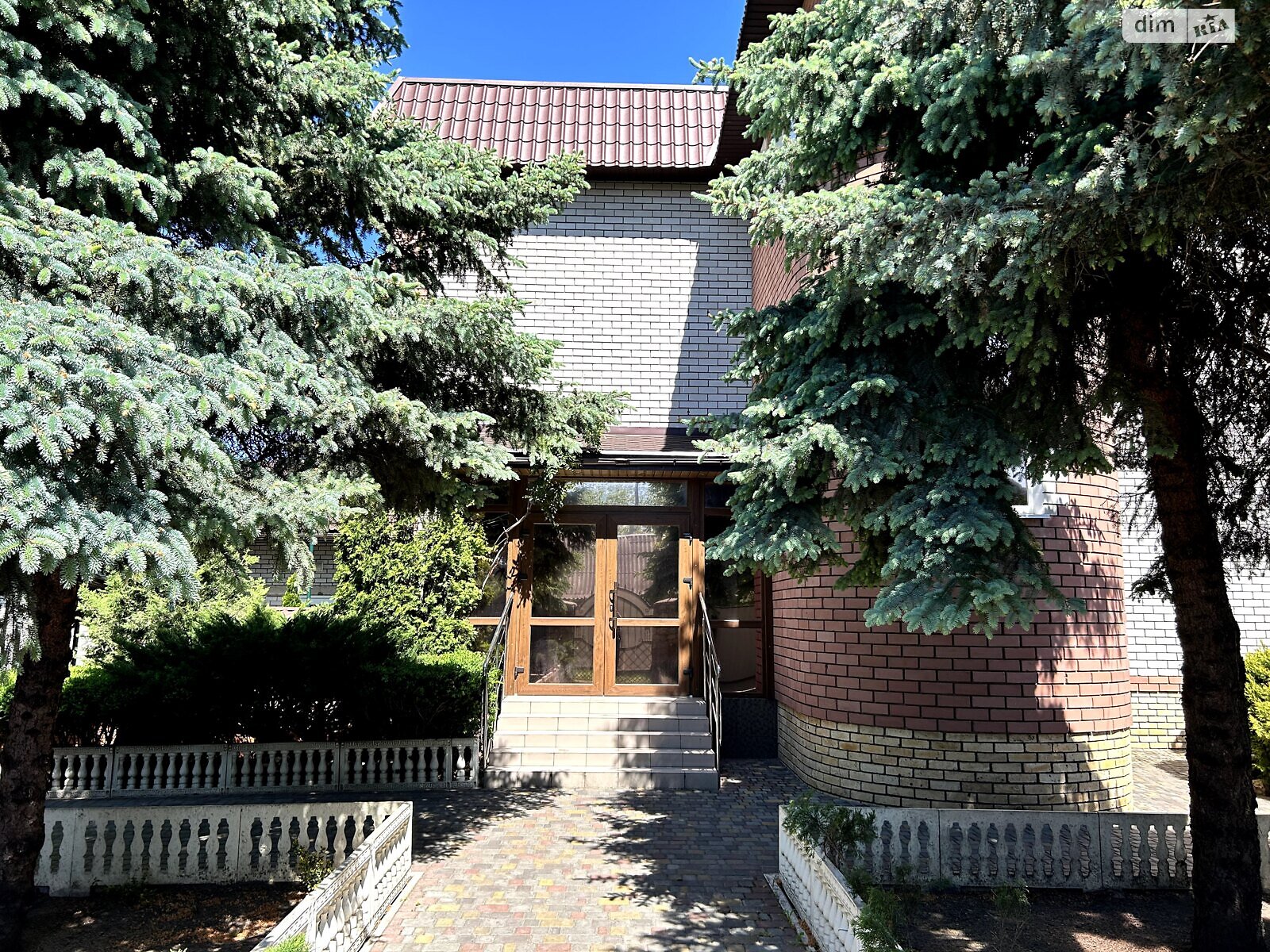 двухэтажный дом с верандой, 235 кв. м, кирпич. Продажа в Чаплино фото 1 двухэтажный дом с верандой, 235 кв. м, кирпич. Продажа в Чаплино фото 1