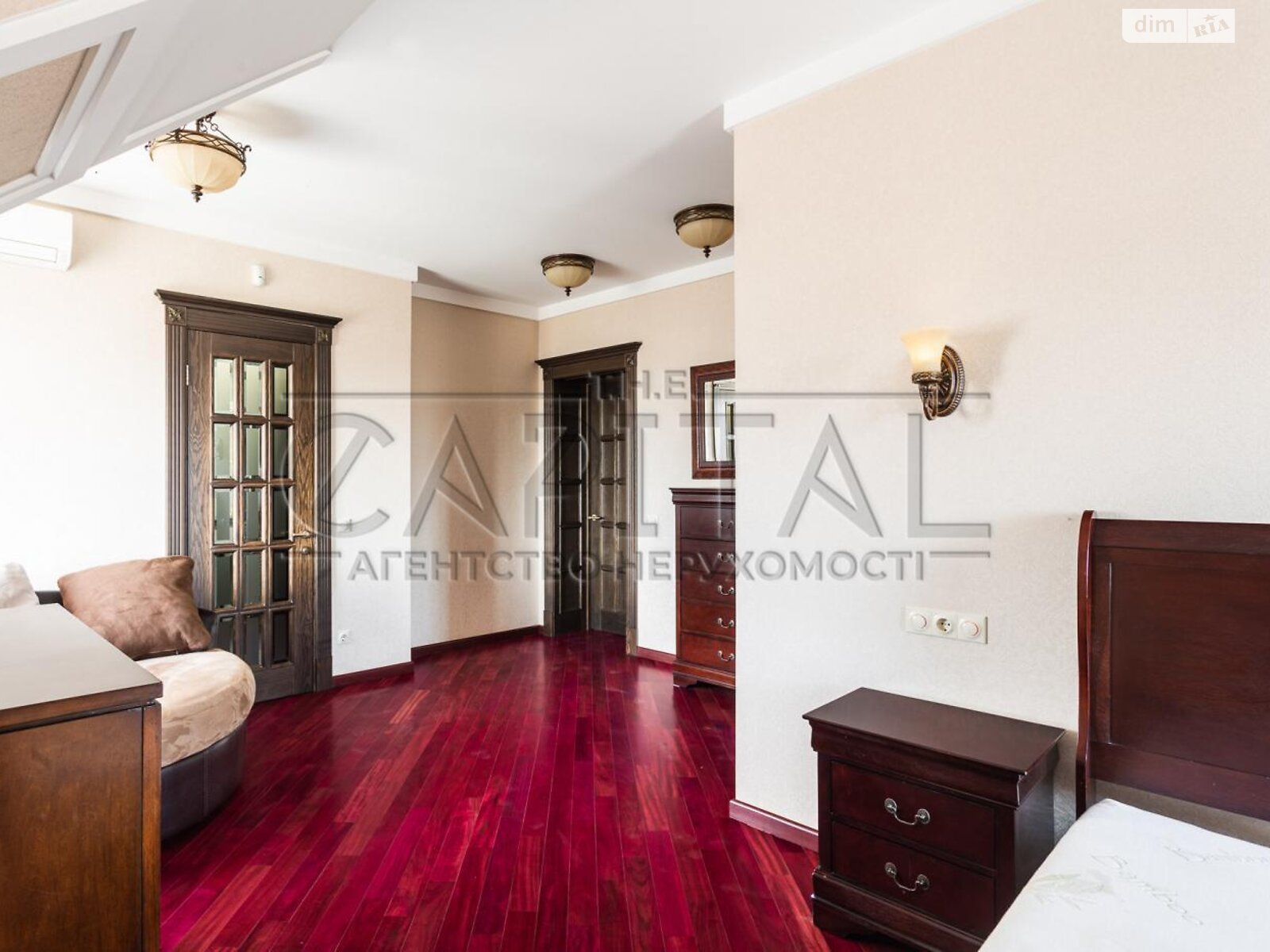двухэтажный дом с гаражом, 413 кв. м, кирпич. Продажа в Чайках фото 1 двухэтажный дом с гаражом, 413 кв. м, кирпич. Продажа в Чайках фото 1
