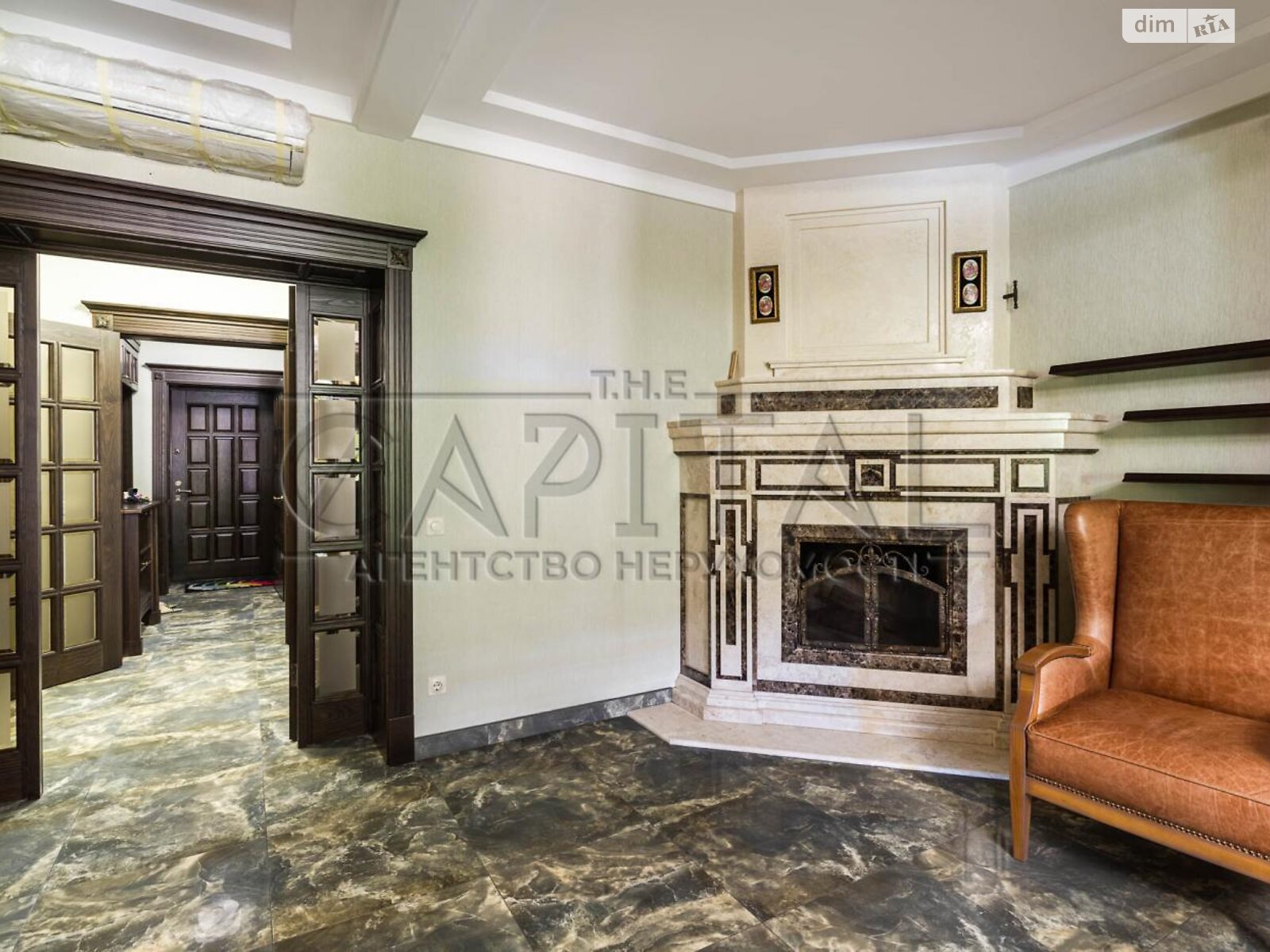 двухэтажный дом с гаражом, 413 кв. м, кирпич. Продажа в Чайках фото 1 двухэтажный дом с гаражом, 413 кв. м, кирпич. Продажа в Чайках фото 1