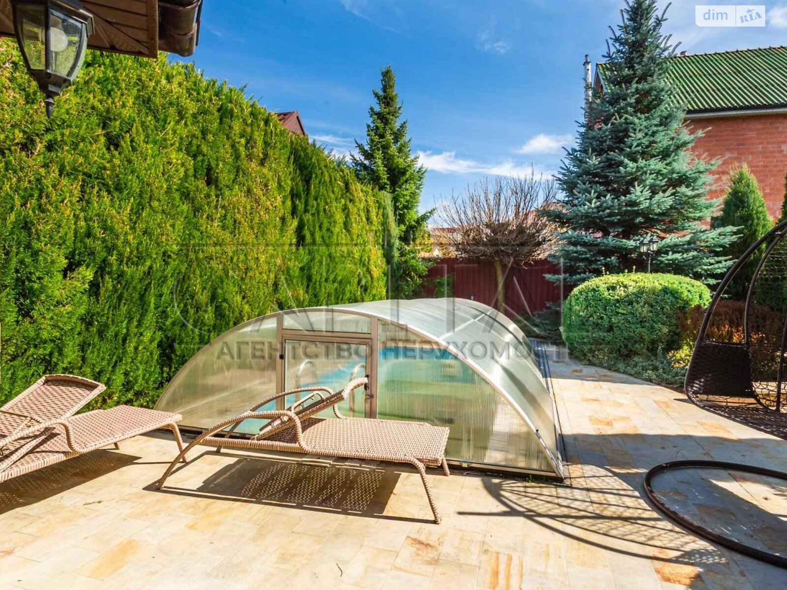 двухэтажный дом с гаражом, 413 кв. м, кирпич. Продажа в Чайках фото 1 двухэтажный дом с гаражом, 413 кв. м, кирпич. Продажа в Чайках фото 1