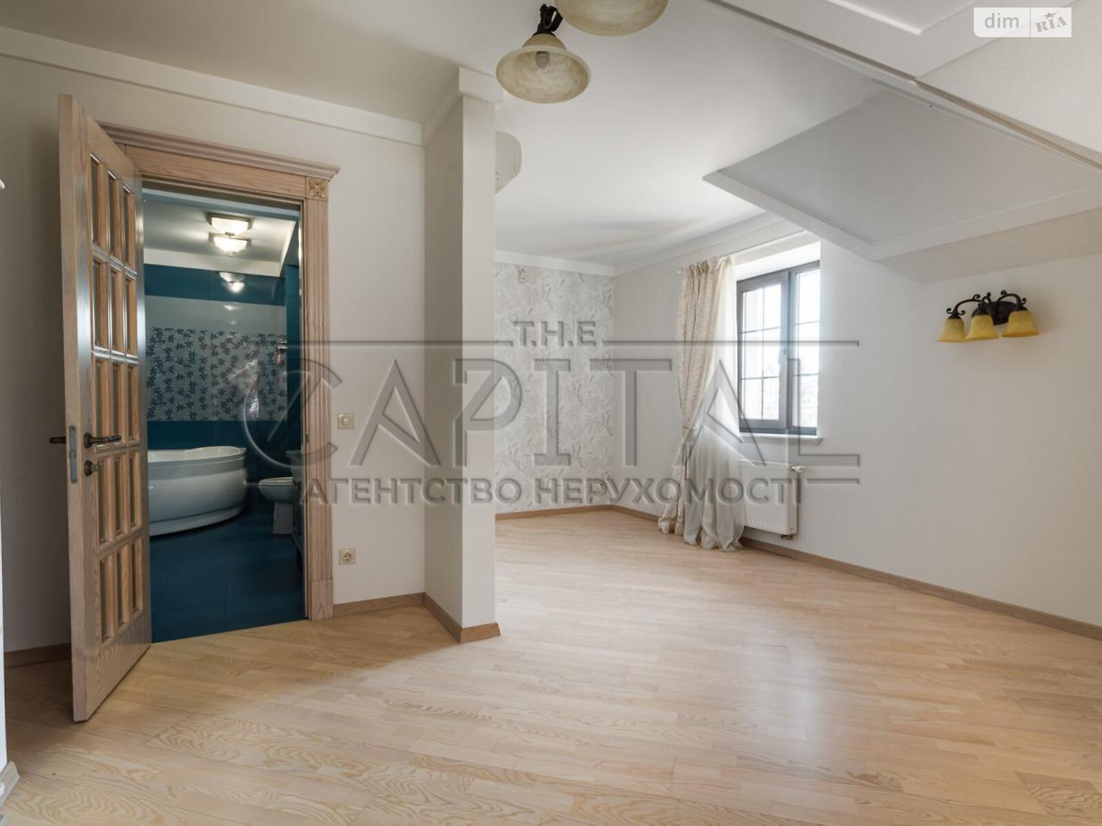 двухэтажный дом с гаражом, 413 кв. м, кирпич. Продажа в Чайках фото 1 двухэтажный дом с гаражом, 413 кв. м, кирпич. Продажа в Чайках фото 1