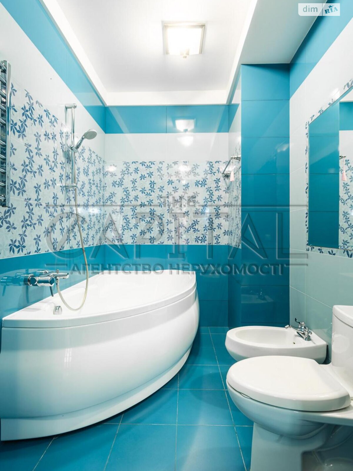 двухэтажный дом с гаражом, 413 кв. м, кирпич. Продажа в Чайках фото 1 двухэтажный дом с гаражом, 413 кв. м, кирпич. Продажа в Чайках фото 1