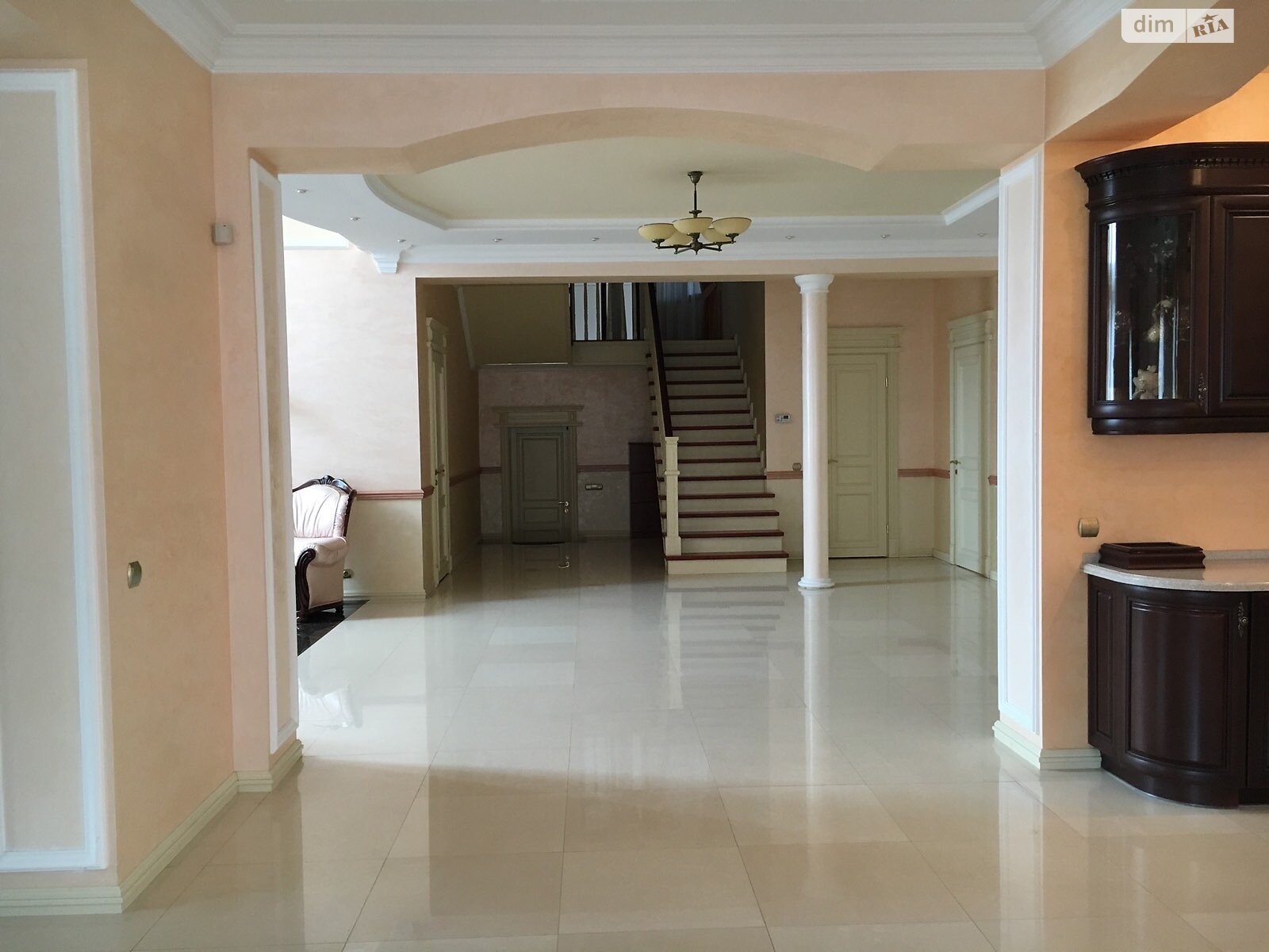 триповерховий будинок, 380 кв. м, цегла. Продаж у Чайках фото 1 триповерховий будинок, 380 кв. м, цегла. Продаж у Чайках фото 1
