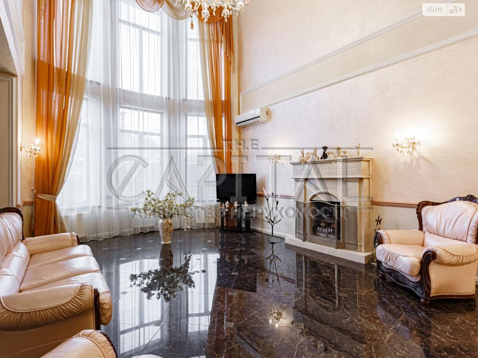 трехэтажный дом с гаражом, 600 кв. м, кирпич. Продажа в Чайках фото 1 трехэтажный дом с гаражом, 600 кв. м, кирпич. Продажа в Чайках фото 1