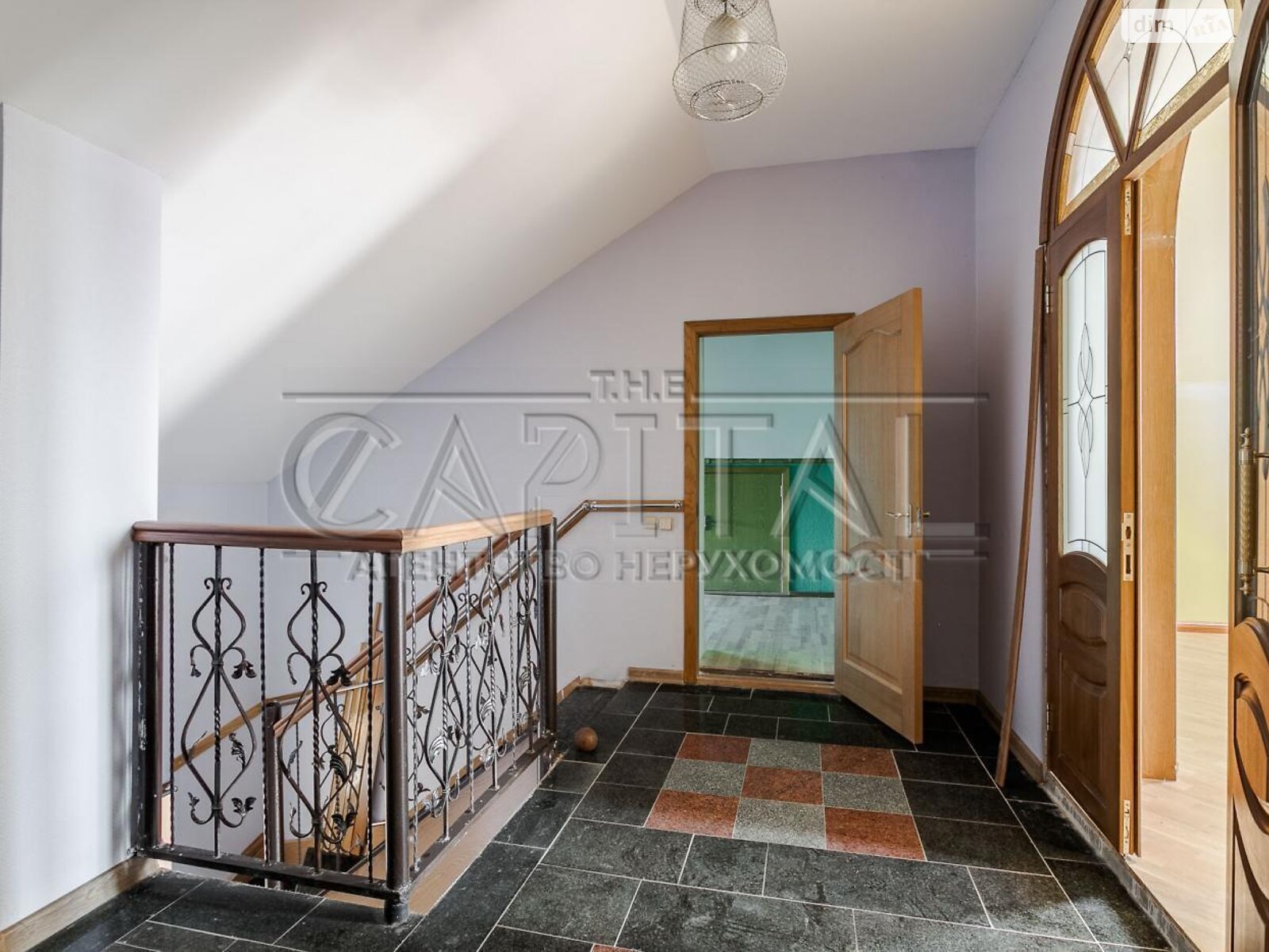 двоповерховий будинок з мансардою, 441 кв. м, цегла. Продаж у Чайках фото 1 двоповерховий будинок з мансардою, 441 кв. м, цегла. Продаж у Чайках фото 1