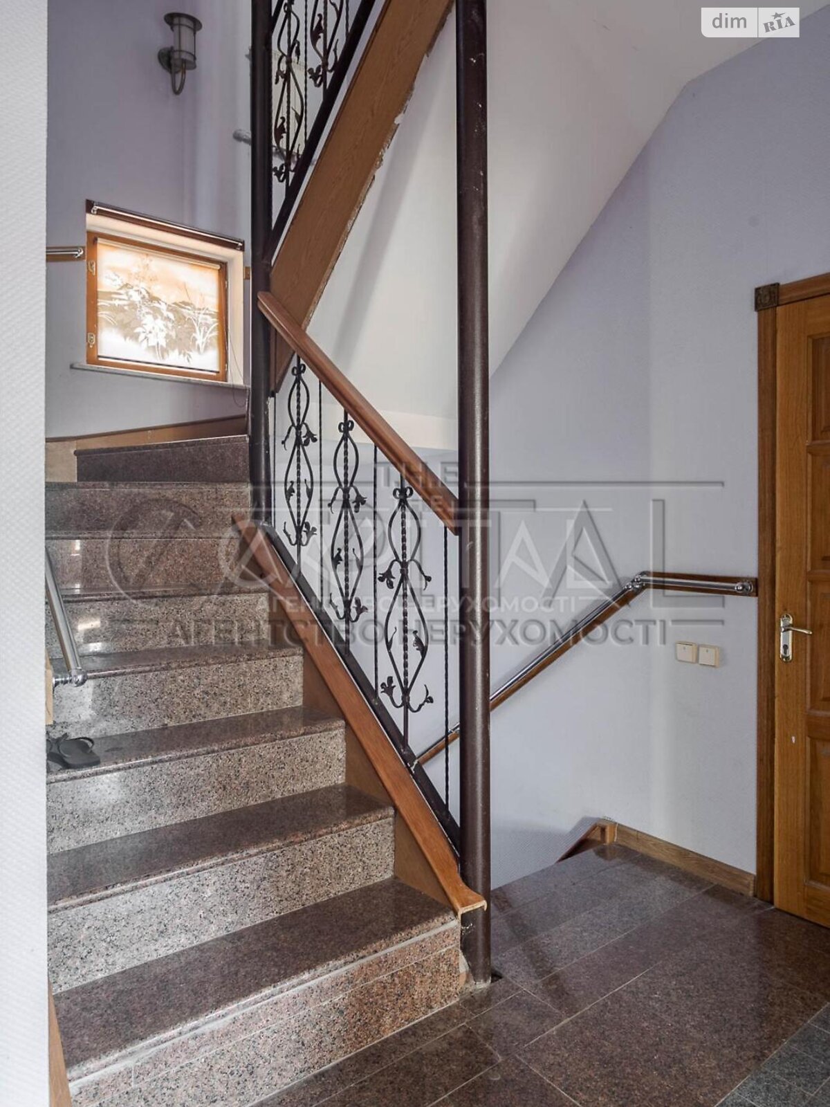 двоповерховий будинок з мансардою, 441 кв. м, цегла. Продаж у Чайках фото 1 двоповерховий будинок з мансардою, 441 кв. м, цегла. Продаж у Чайках фото 1