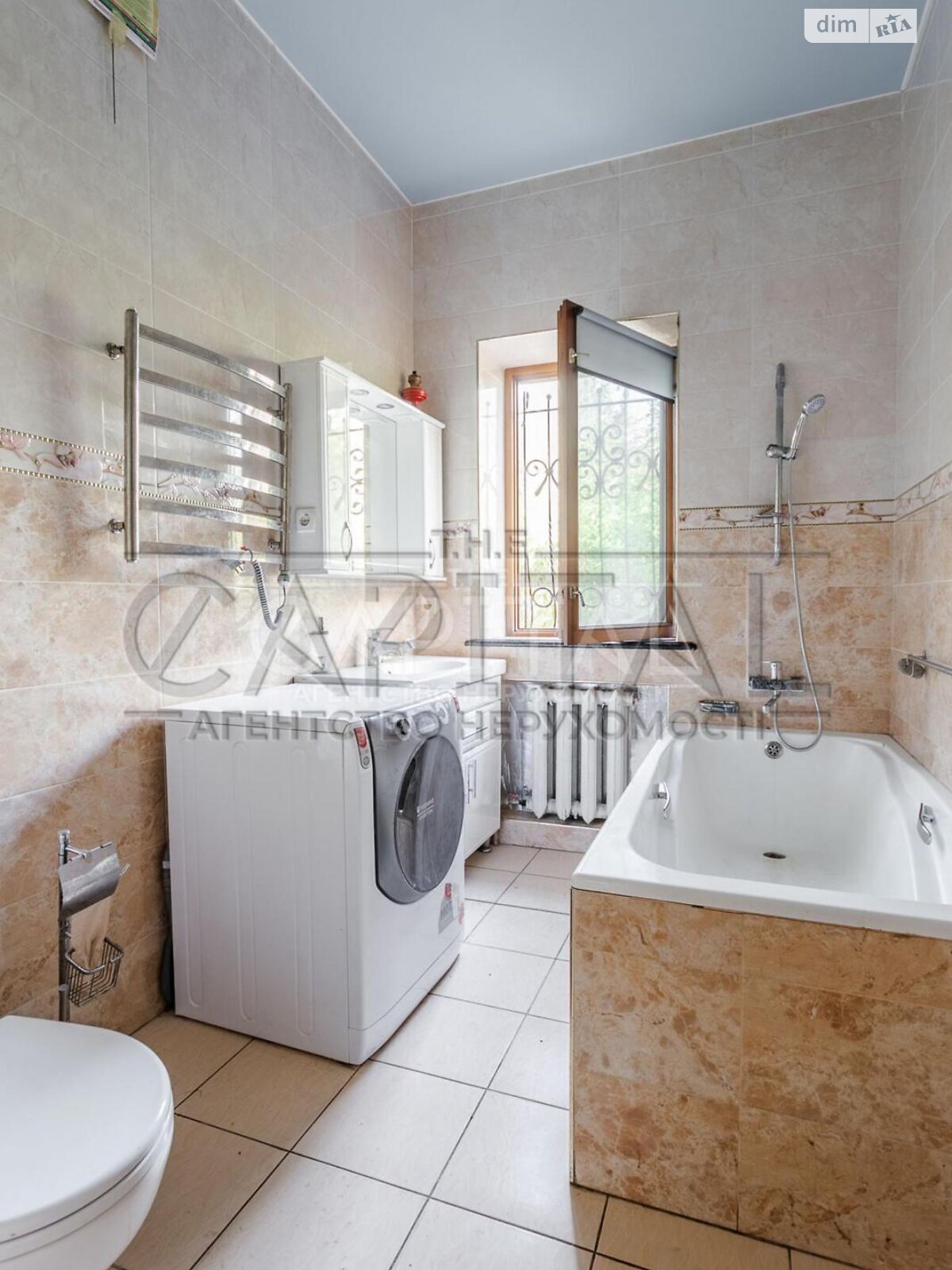 двоповерховий будинок з мансардою, 441 кв. м, цегла. Продаж у Чайках фото 1 двоповерховий будинок з мансардою, 441 кв. м, цегла. Продаж у Чайках фото 1