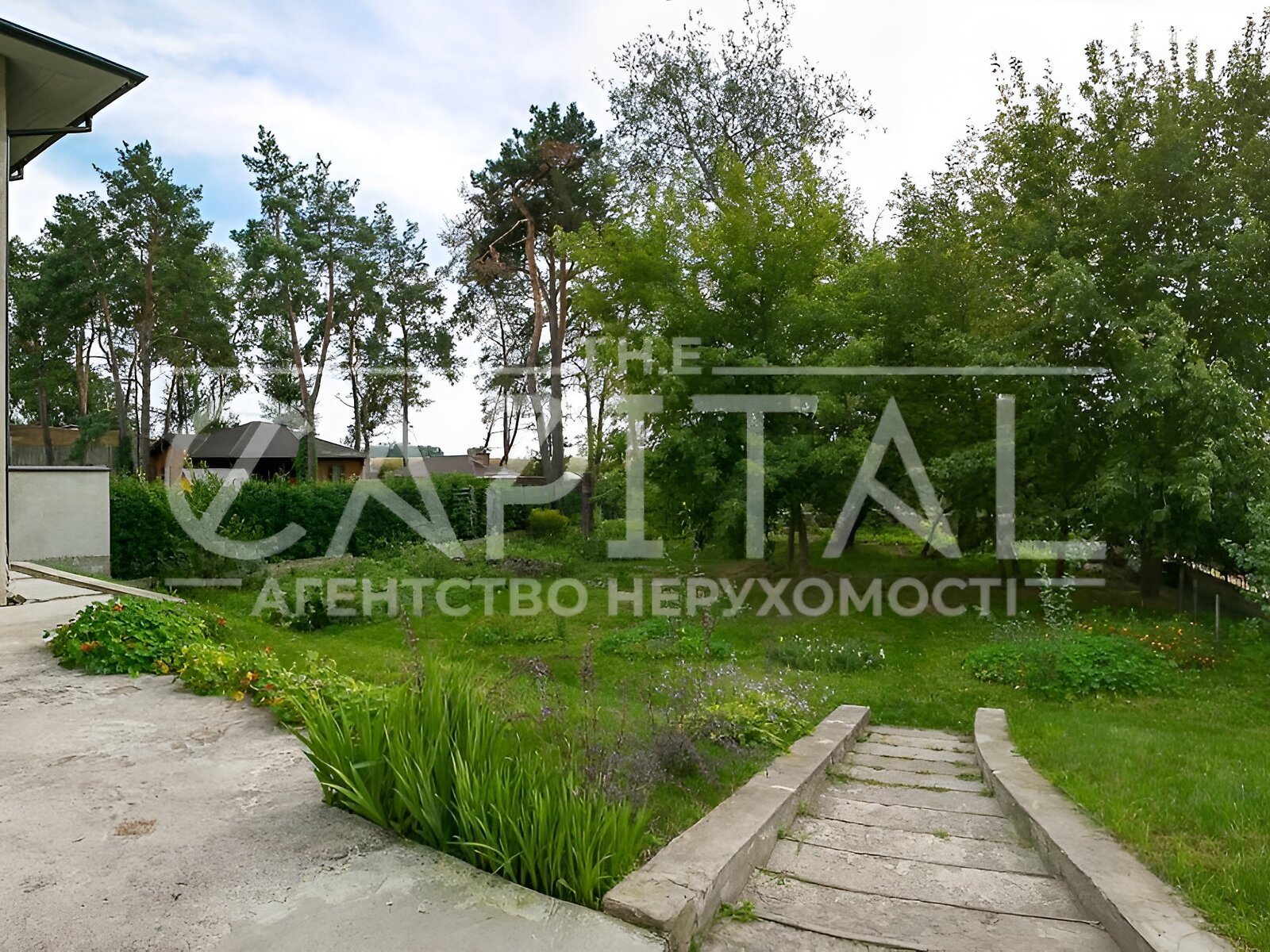 двухэтажный дом с гаражом, 320 кв. м, кирпич. Продажа в Чайках фото 1 двухэтажный дом с гаражом, 320 кв. м, кирпич. Продажа в Чайках фото 1