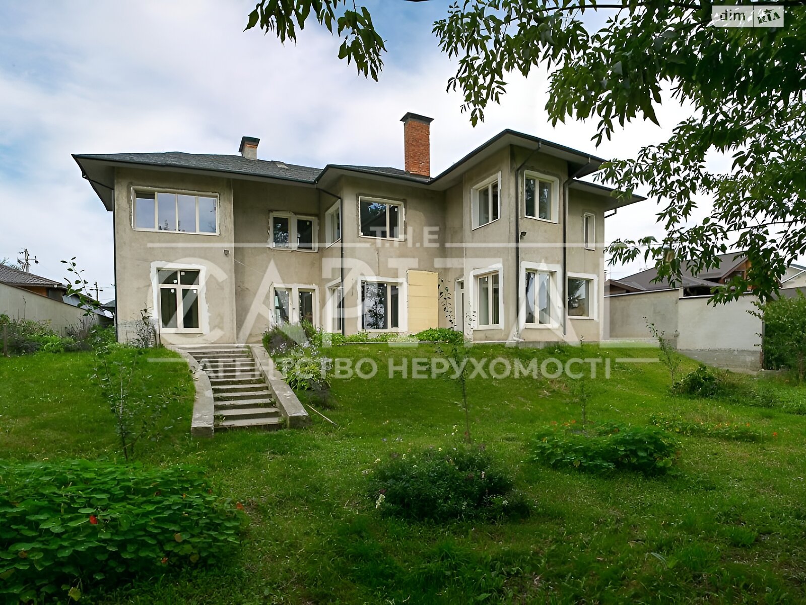 двухэтажный дом с гаражом, 320 кв. м, кирпич. Продажа в Чайках фото 1 двухэтажный дом с гаражом, 320 кв. м, кирпич. Продажа в Чайках фото 1