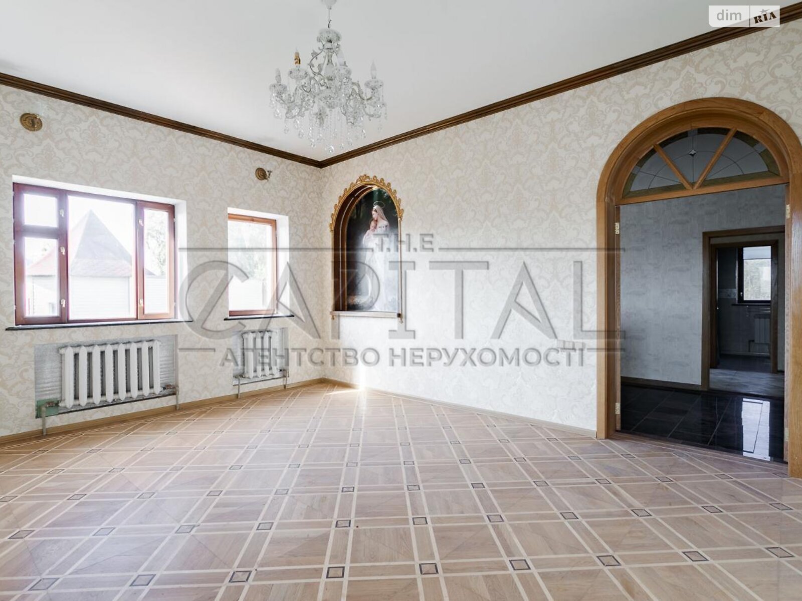 двухэтажный дом, 441 кв. м, кирпич. Продажа в Чайках фото 1