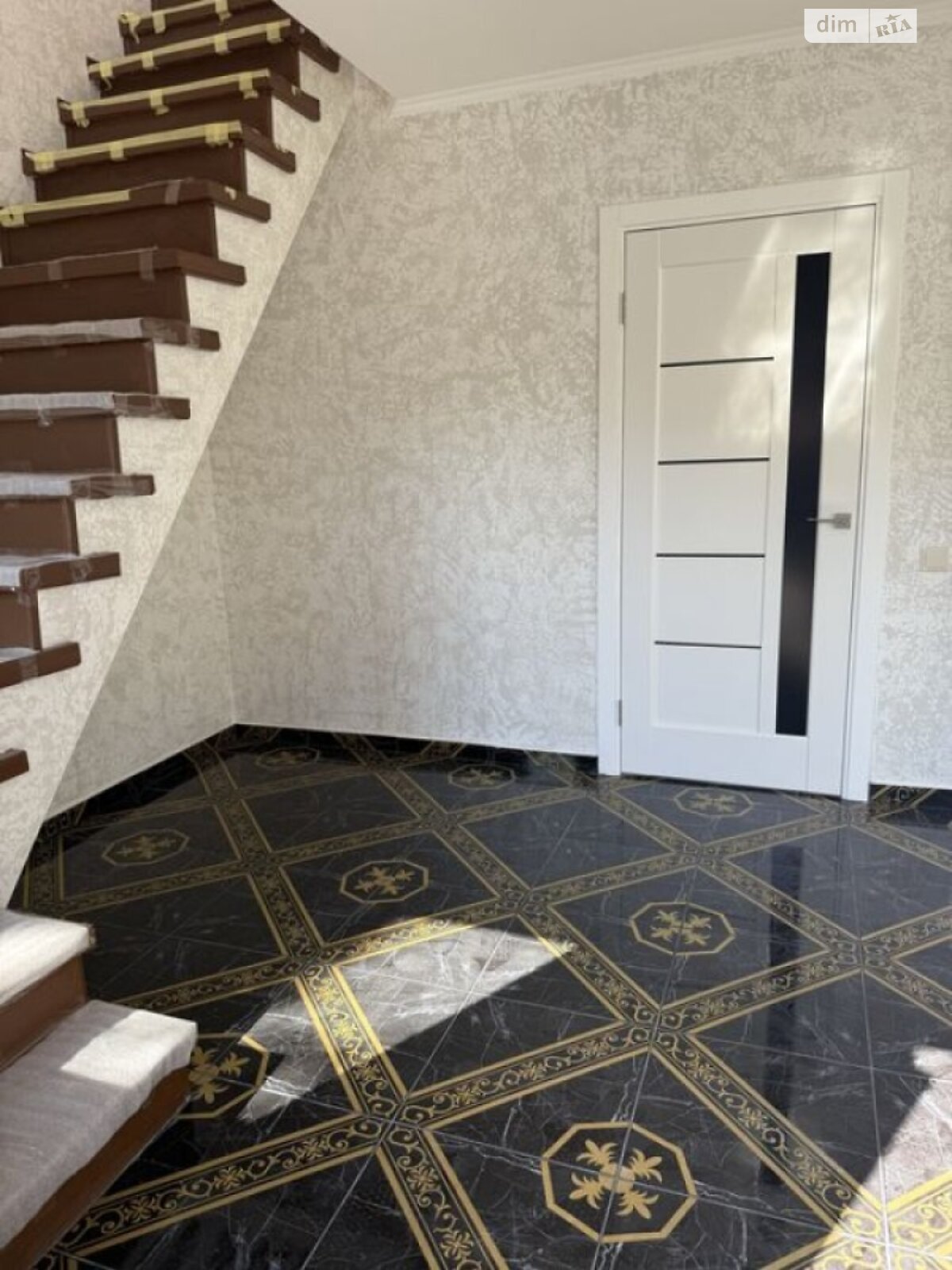 двухэтажный дом с отоплением, 140 кв. м, пеноблок. Продажа в Черкассах район 700-летия фото 1