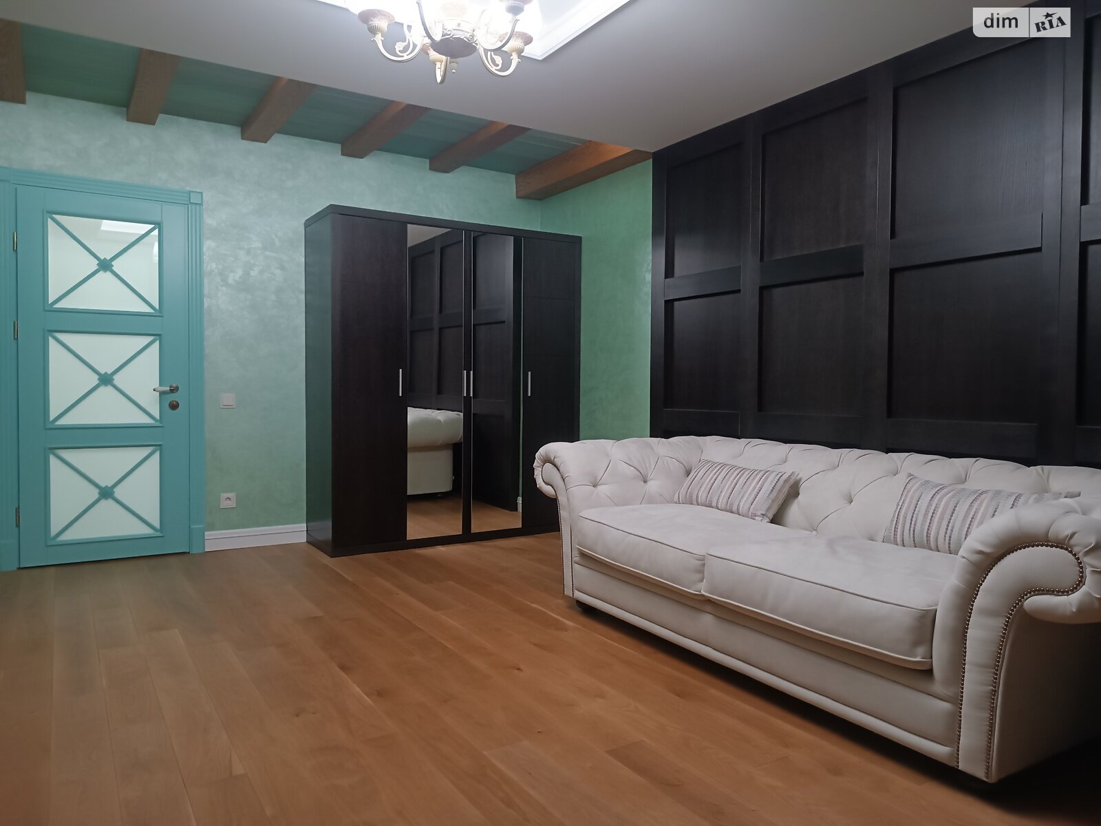 триповерховий будинок, 300 кв. м, газобетон. Продаж в Черкасах, район Дахнівка фото 1 триповерховий будинок, 300 кв. м, газобетон. Продаж в Черкасах, район Дахнівка фото 1