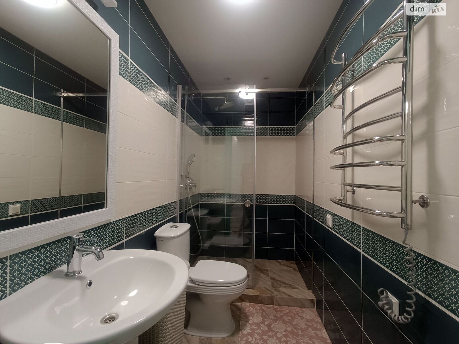 триповерховий будинок, 300 кв. м, газобетон. Продаж в Черкасах, район Дахнівка фото 1 триповерховий будинок, 300 кв. м, газобетон. Продаж в Черкасах, район Дахнівка фото 1