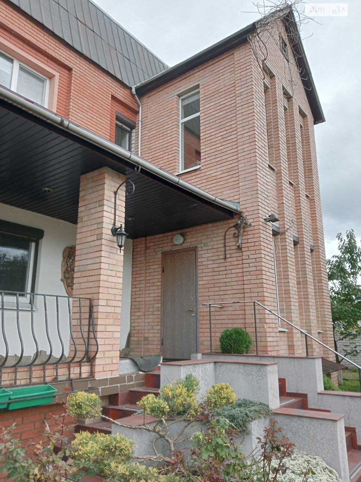 двоповерховий будинок з гаражем, 172.7 кв. м, цегла. Продаж в Черкасах, район Казбет фото 1 двоповерховий будинок з гаражем, 172.7 кв. м, цегла. Продаж в Черкасах, район Казбет фото 1