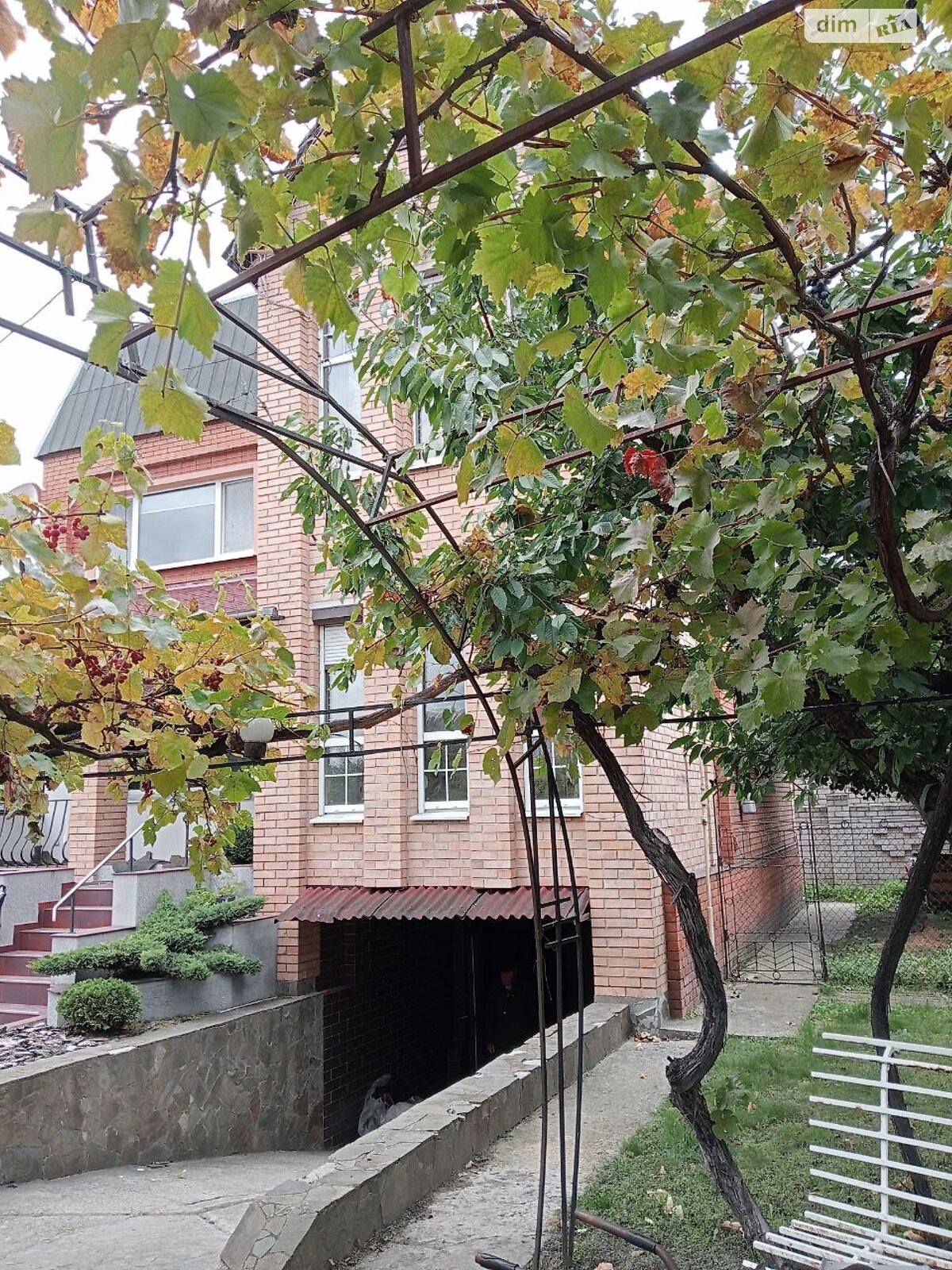 двоповерховий будинок з гаражем, 172.7 кв. м, цегла. Продаж в Черкасах, район Казбет фото 1 двоповерховий будинок з гаражем, 172.7 кв. м, цегла. Продаж в Черкасах, район Казбет фото 1