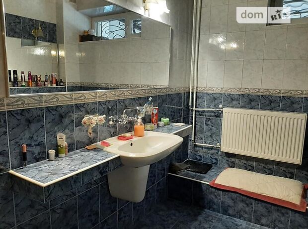 двухэтажный дом с садом, 200 кв. м, кирпич. Продажа в Черкассах район Казбет фото 1 двухэтажный дом с садом, 200 кв. м, кирпич. Продажа в Черкассах район Казбет фото 1