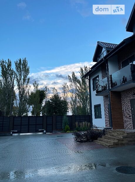 трехэтажный дом с ремонтом, 140 кв. м, керамический блок. Продажа в Черкассах район Казбет фото 1 трехэтажный дом с ремонтом, 140 кв. м, керамический блок. Продажа в Черкассах район Казбет фото 1
