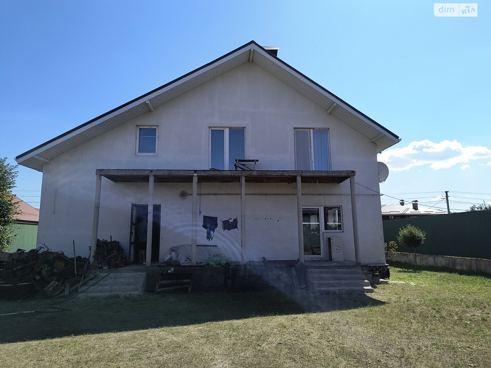 двухэтажный дом с балконом, 213 кв. м, кирпич. Продажа в Черкассах район Луначарский фото 1 двухэтажный дом с балконом, 213 кв. м, кирпич. Продажа в Черкассах район Луначарский фото 1