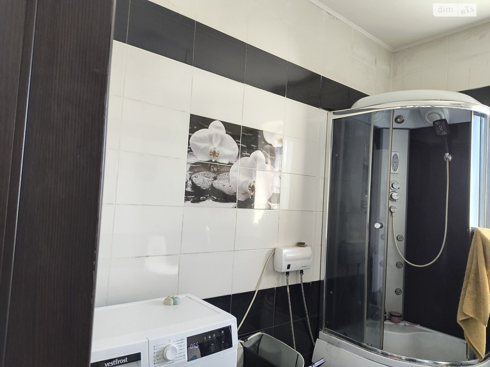 двухэтажный дом с балконом, 213 кв. м, кирпич. Продажа в Черкассах район Луначарский фото 1 двухэтажный дом с балконом, 213 кв. м, кирпич. Продажа в Черкассах район Луначарский фото 1