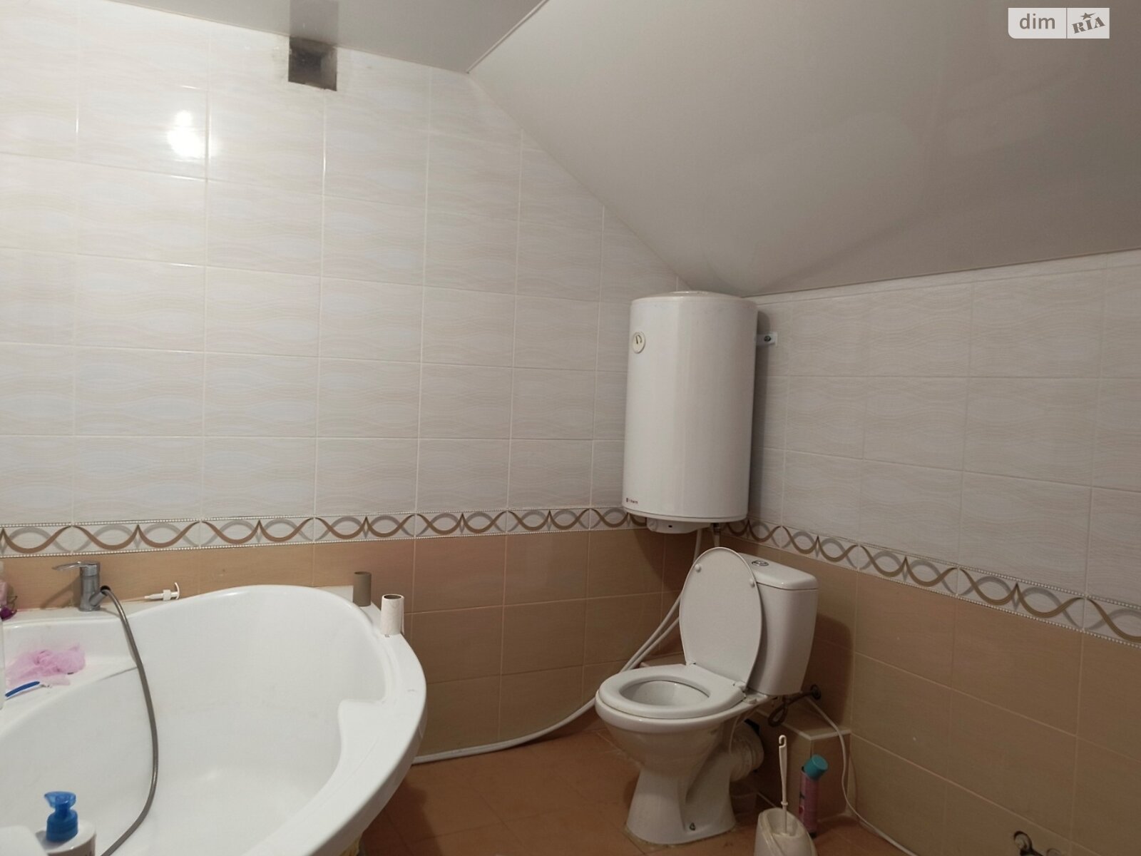 двухэтажный дом с балконом, 213 кв. м, кирпич. Продажа в Черкассах район Луначарский фото 1 двухэтажный дом с балконом, 213 кв. м, кирпич. Продажа в Черкассах район Луначарский фото 1