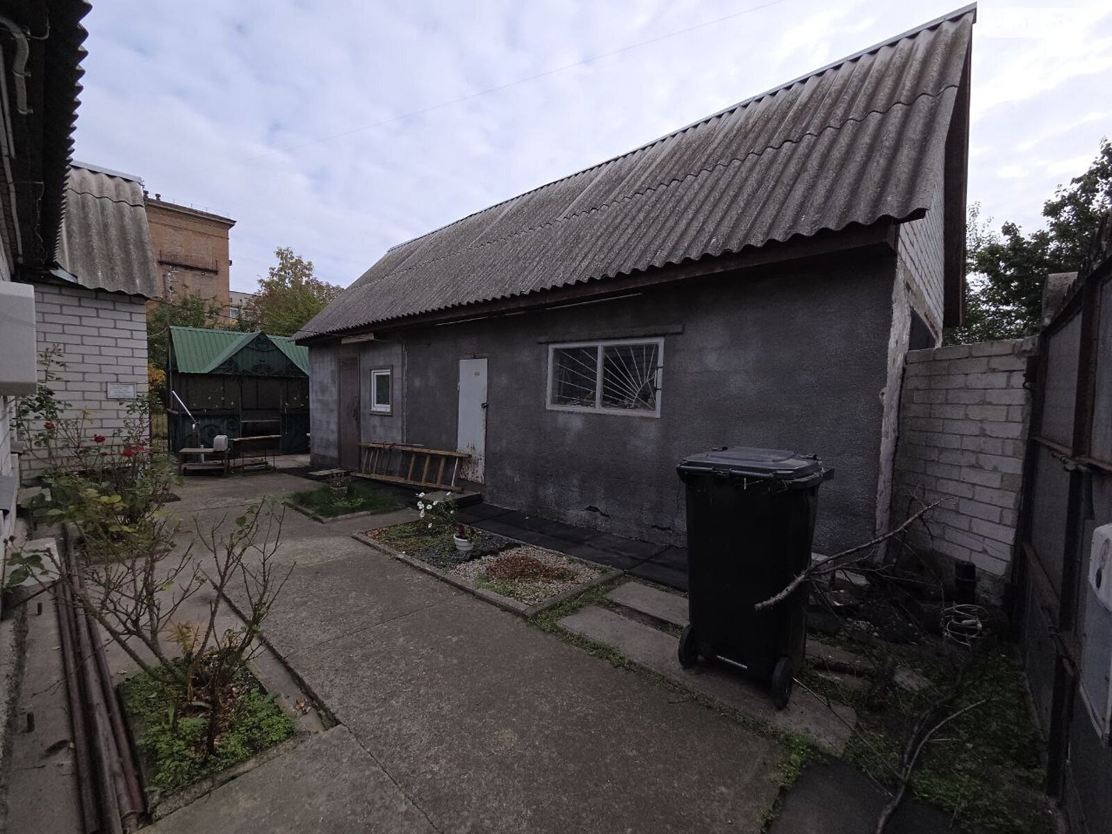 одноэтажный дом с ремонтом, 63.9 кв. м, дерево и кирпич. Продажа в Черкассах район Приднепровский фото 1 одноэтажный дом с ремонтом, 63.9 кв. м, дерево и кирпич. Продажа в Черкассах район Приднепровский фото 1