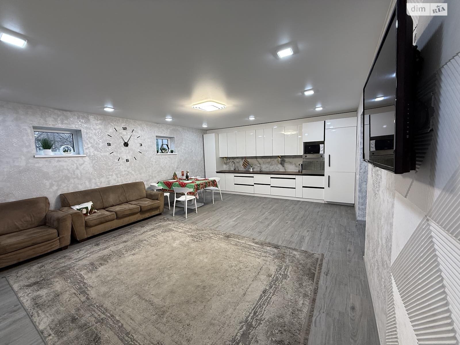 двухэтажный дом с балконом, 207.1 кв. м, шлакоблок. Продажа в Черкассах район Приднепровский фото 1